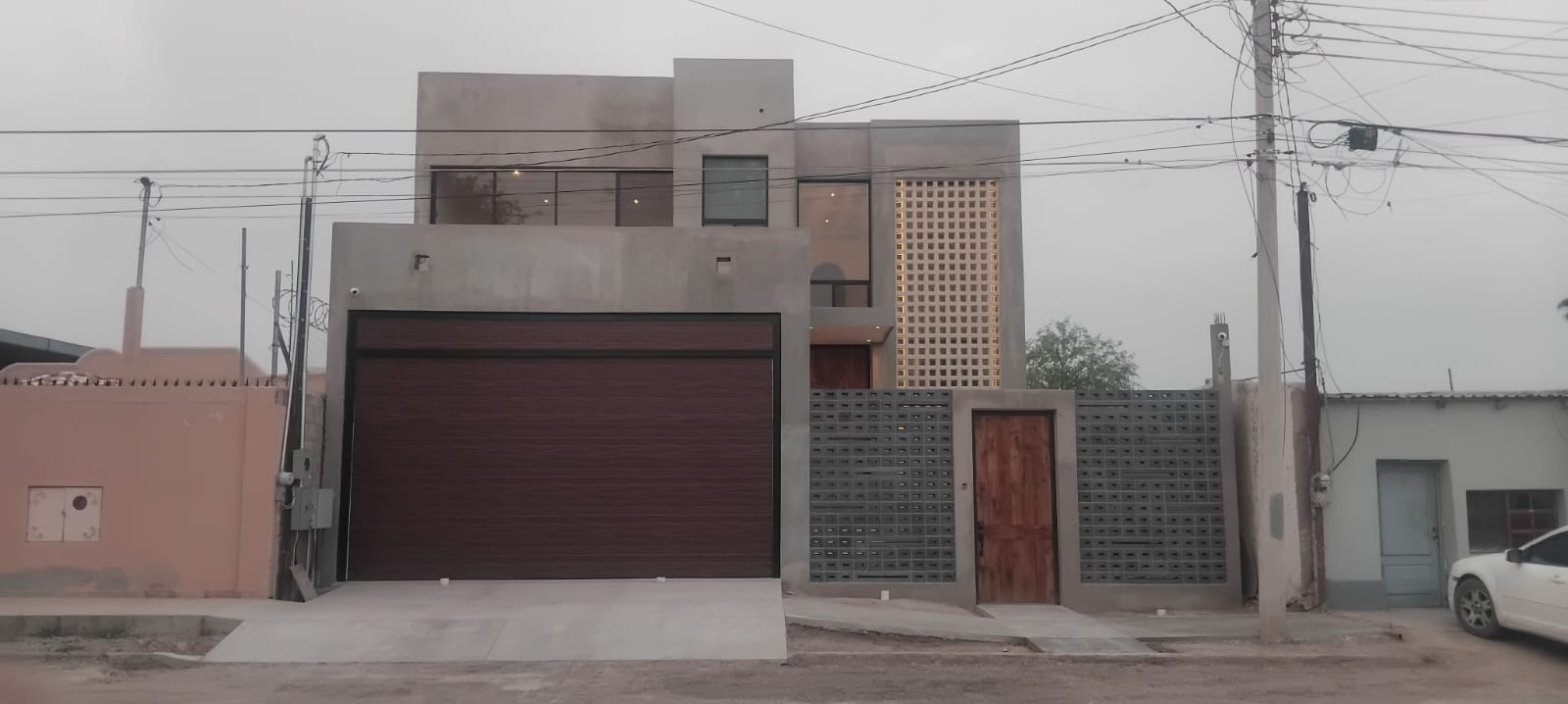 Casa JV · vista principal construida