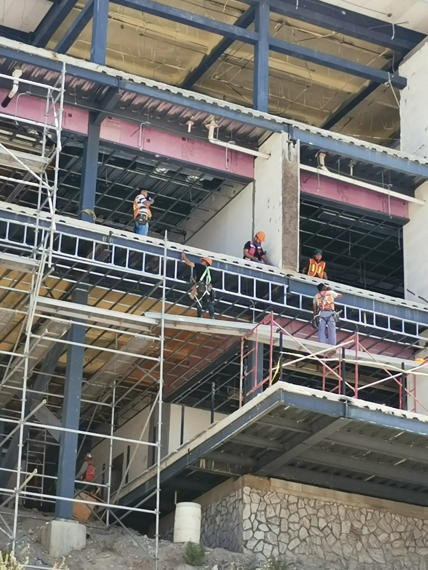 Casa RYO · encuentro de sistemas constructivos